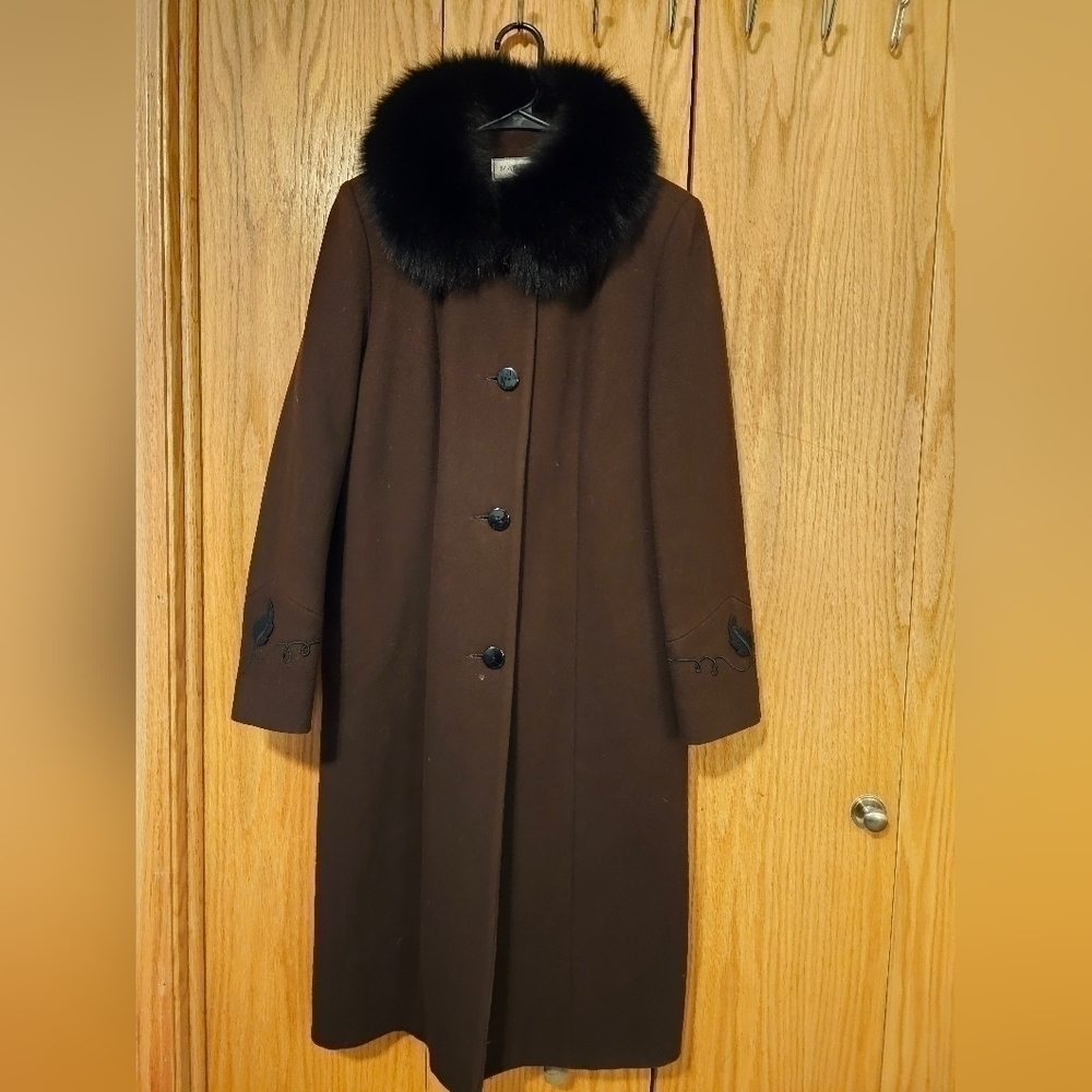 Brown Madeline Wool Coat with Dyed Fox Fur from Findland Collar Size 8